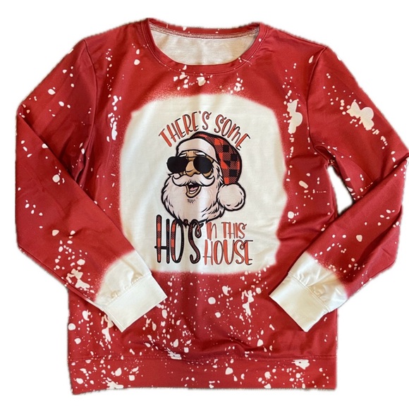 Festive Graphic Long-sleeve Shirts - Green and Red - Picture 6 of 9